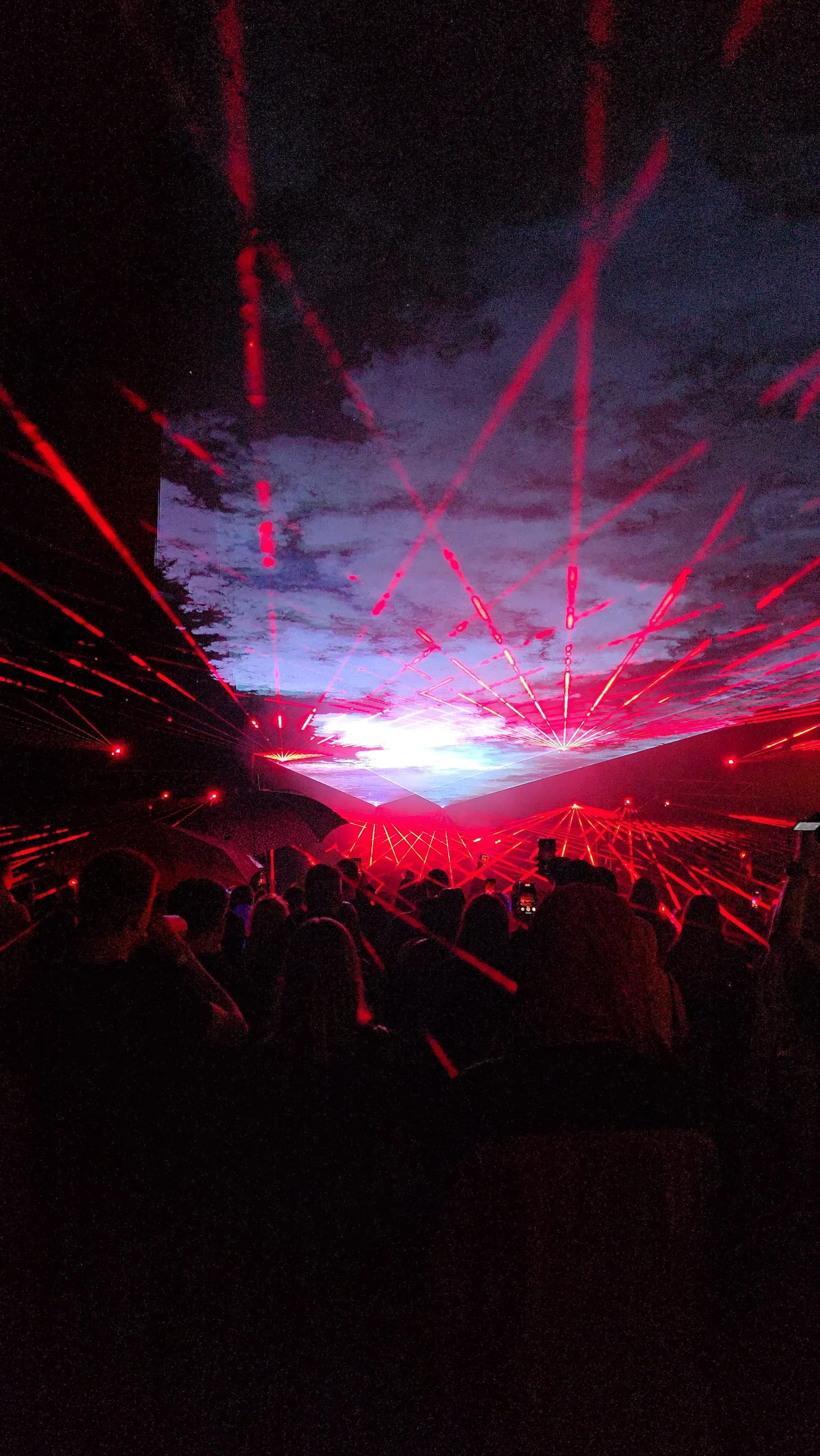 Open-Air Crowd mit Laser