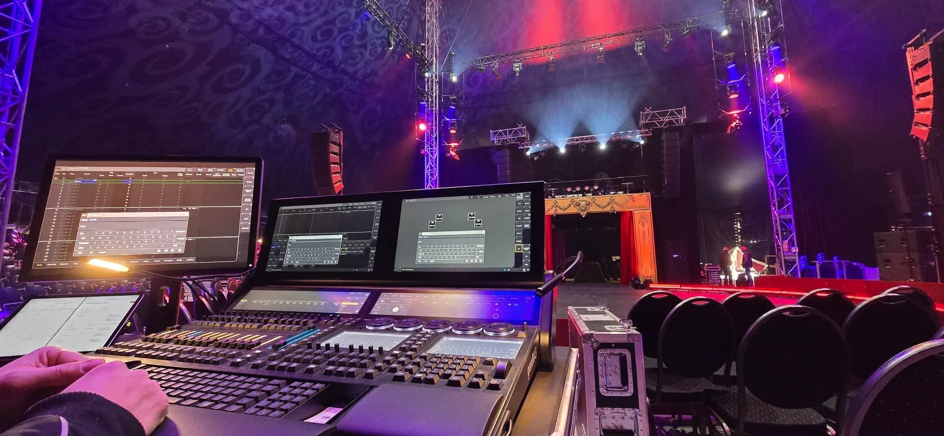Kevin Wittmann am Lichtpult — Show-Operating Circolo Freiburg